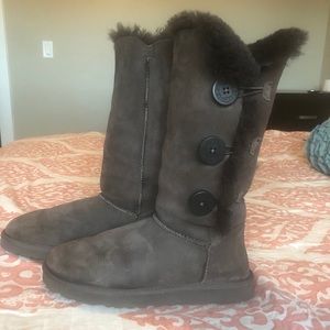 Ugg Bailey Button Tall - Chocolate